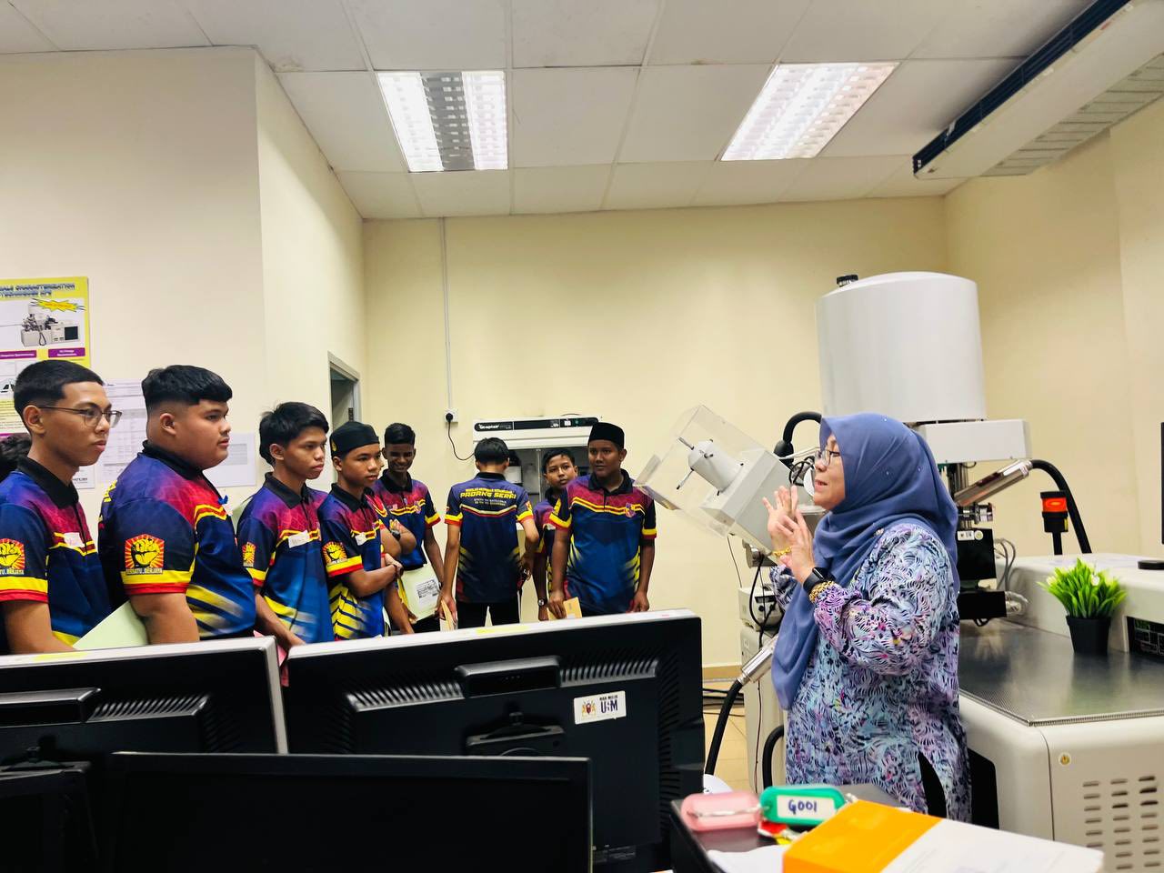 8 14hb Educational Visit 4