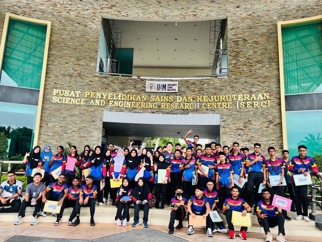 8 14hb Educational Visit