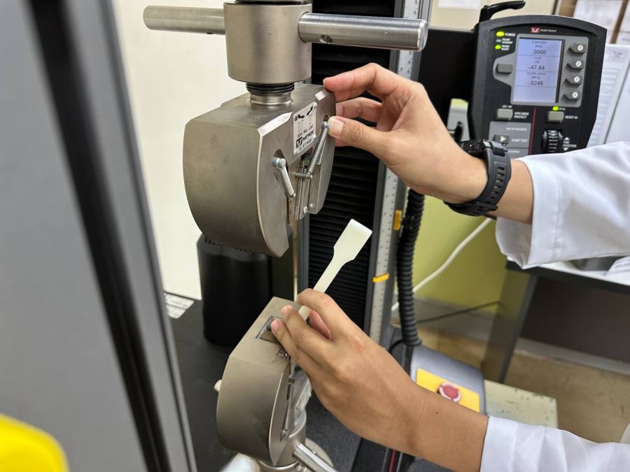 UTM-Universal Testing Machine